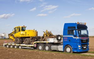 Semitieflader_Baumaschinentransport